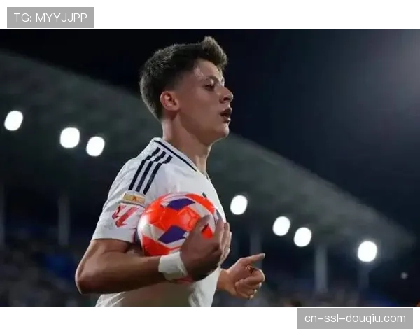 聚焦皇马小将居莱尔:替补登场20分钟,其每分钟高强度跑动数据冠绝全场 聚焦皇马小将居莱尔:替补登场20分钟,其每分钟高强度跑动数据冠绝全场